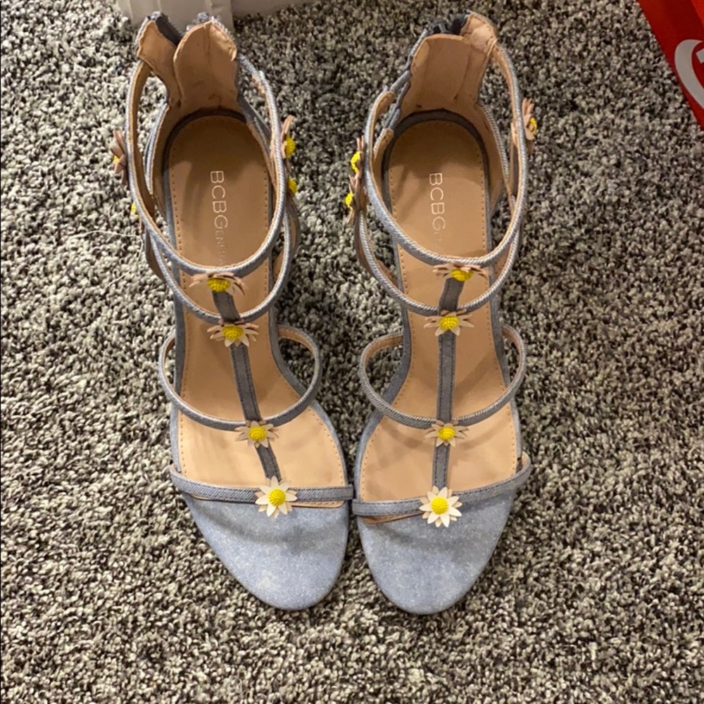 BCBGeneragtion - daisy denim block heeled sandal